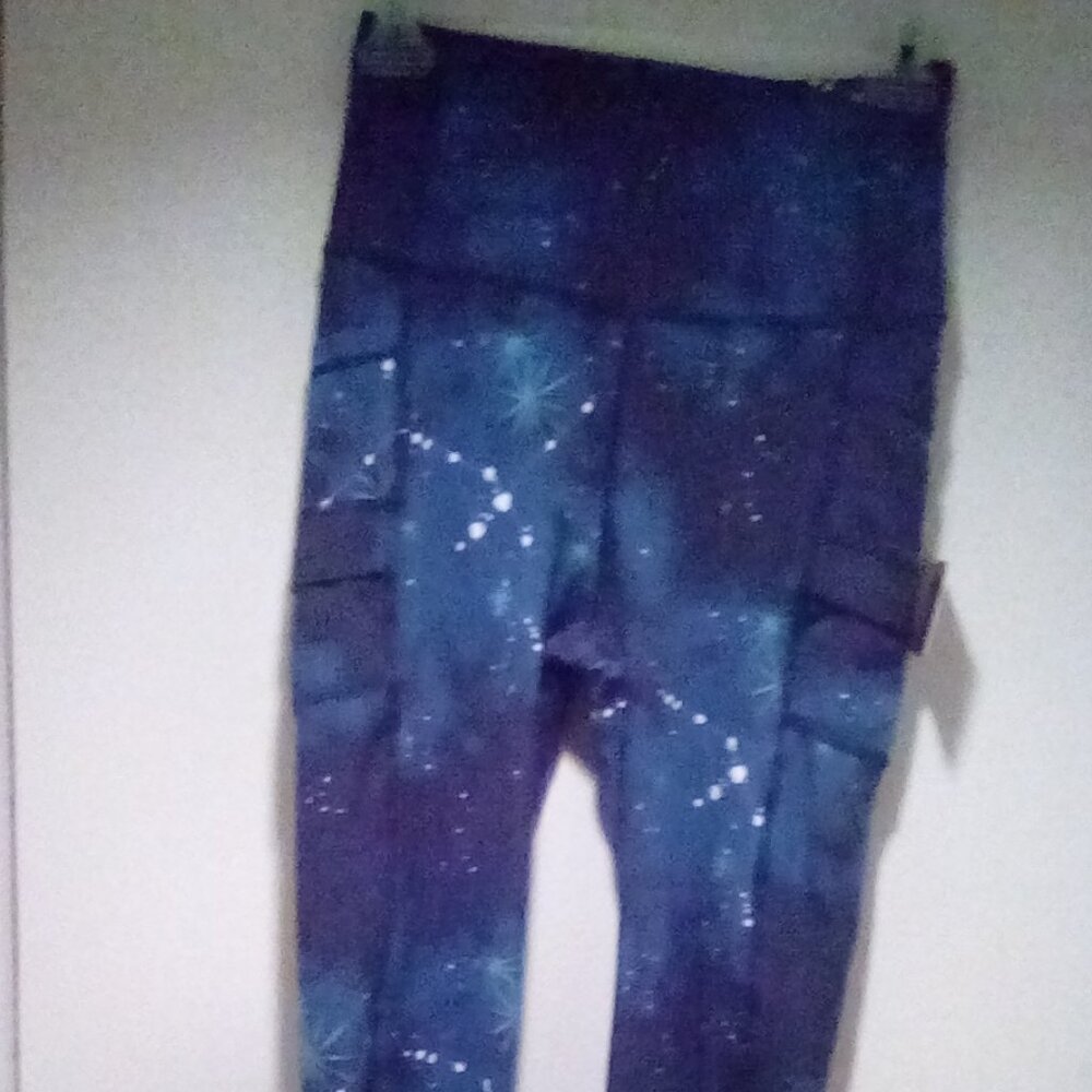 Bsp yoga pants size M fits like a S/ XS! Blue space design double pockets! Nwt